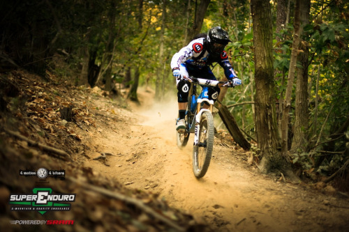 Dan Atherton in Finale Ligure (via Superenduro PRO 5 2011, Finale Ligure in Finale Ligure, Italy - p