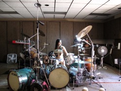 reretlet:  sasha grey + drums