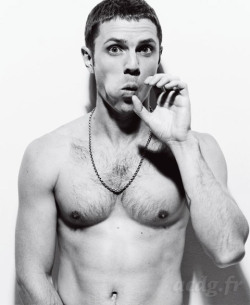 plentyofcandy:  colbykeller:  jake shears has nice….eyes.  ,