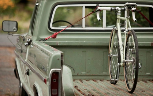 coffeeandbikes:  life would be pretty much complete with this combo. more