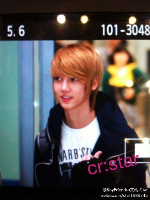 fuckyeahjotwins:  111027 Boyfriend - Incheon airport cr.star19 