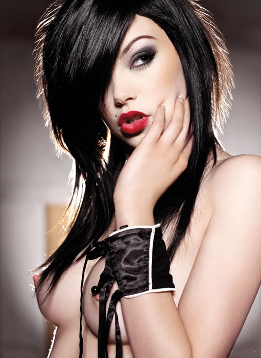 iluvbillyelliot:  Vikki Blows  Plz can my followers install a game called chaos drive