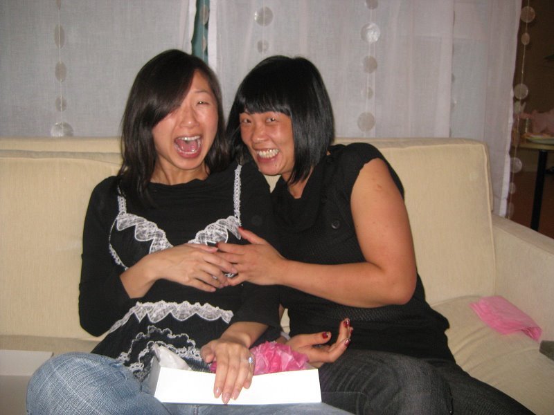 aninfinitejmfan:  Chinese lesbian wannabees Like those Indian sluts these two gals