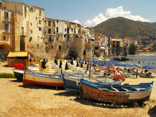 mostlyitaly:Cefalù (Sicily) by Miguel Virkkunen Carvalho on Flickr.