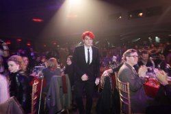 Gerarddoingthings:gerard Unable To Find A Table Of People Who Will Accept Him For