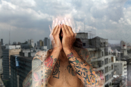 evidence-s-blog:  Se doeu? Claro que doeu. Mas obrigada, me fortaleceu. (bipolarandhappy) 