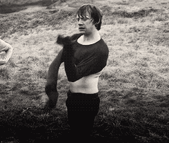 handsomehogwarts:  i thank god every time i watch this that he had issues getting that shirt on.   Need some help with that shirt, buddy?