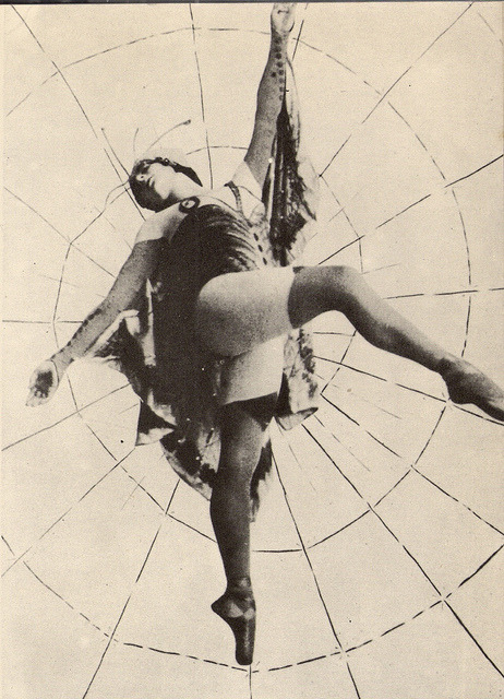 Ivy Shilling, 1913 by glen.h on Flickr.Doing the “Spider Dance” in the Australian Revue “Come Over H