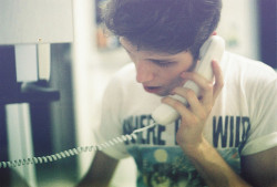 myheartsbelongtoyou:  Eu me sinto tão bem quando falo com você.