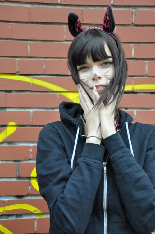 suicideblonde:  Megan Collison 