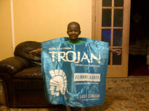 chaziedoll:  lmfao really funniest costume 