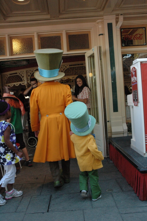 thelostgirl21: Mad Hatter &amp; Tiny Hatter