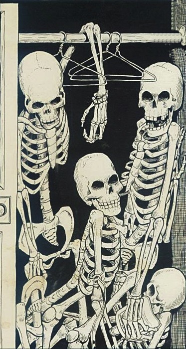 banjeebear:  All Hallow’s Eve  Slutty Skeletons! Yep, it’s Halloween.