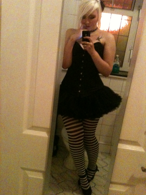 perriebelle:Dressed up as a black fairy for Halloween… This was after I took the wings off :PCut