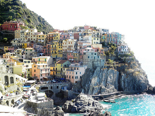 strawberry-bubbles:  manarola (cinque terre) by queencashmere 