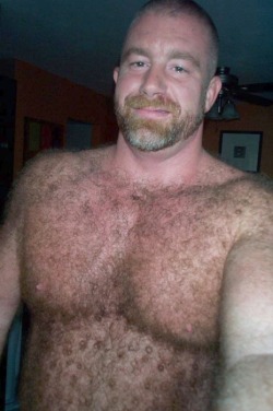 bredabear:  Check out also my other blog: www.fullmontymen.tumblr.com for more flesh &amp; action. 