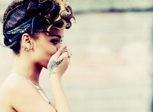 badobsessionn:  this woman is perfection 