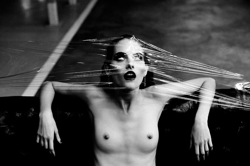 feefiefoefum:  maliciousglamour:  Rolls-RoycePhotographer: Eugenio Recuenco  &lt;3