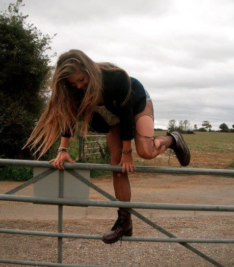 m-y-f-a-n-t-a-s-y:  ✝HIPSTERS CLICK✝ 