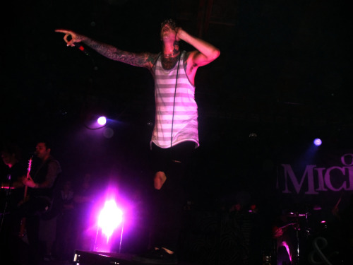  of mice and men :D met them all got pics with alan,tino,and shay :D