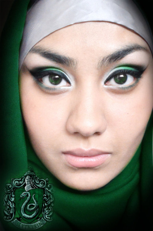 faineemae:thepseudoreligious:faineemae:Hogwarts Houses Hijabi-fied. Holy crap, I refreshed my d