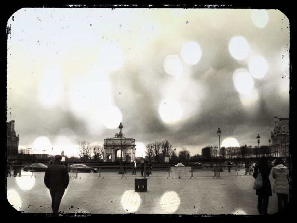 All one must do is walk around
Arc de Triomphe du Carrousel
Paris