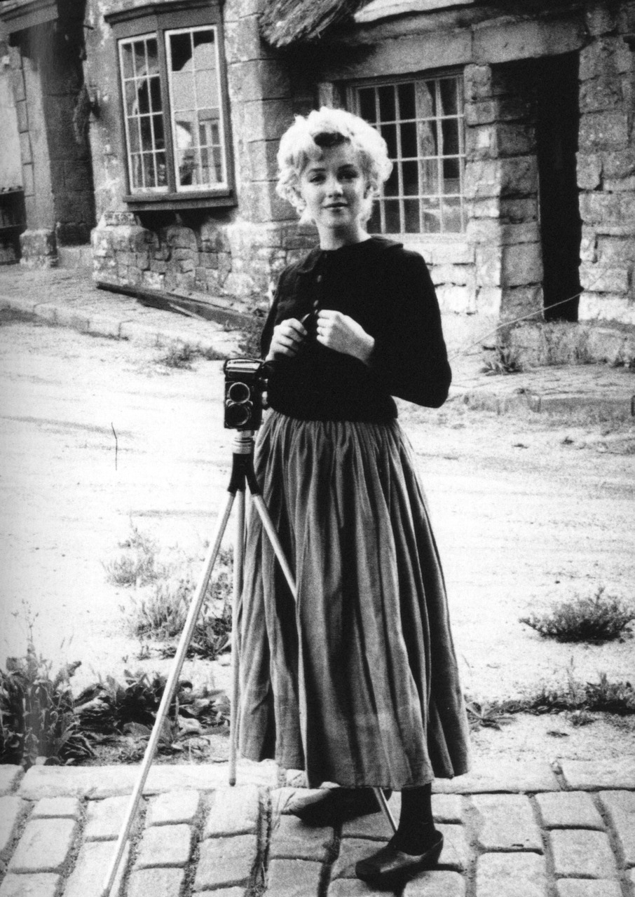 bohemea:  Marilyn Monroe by Milton Greene, May 1954   I love this picture so&hellip;