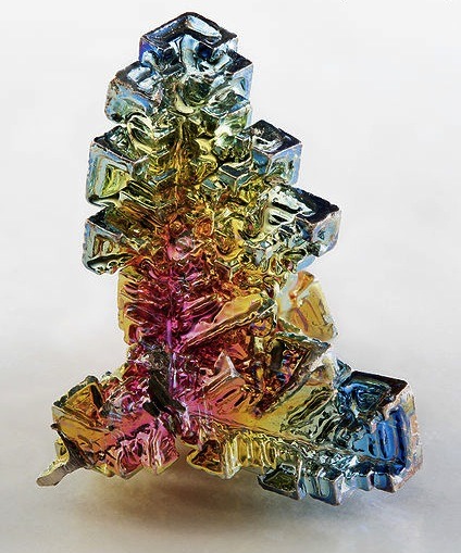 k4rkl3s:  intrinsicallylinkedlife:  Bismuth is a chemical element with symbol Bi