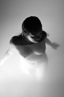 i ❤ b&w photography Behold, the beautiful naked woman…. a pe