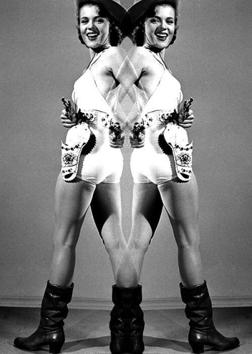 girlsattack.tumblr.com/post/12216219316/
