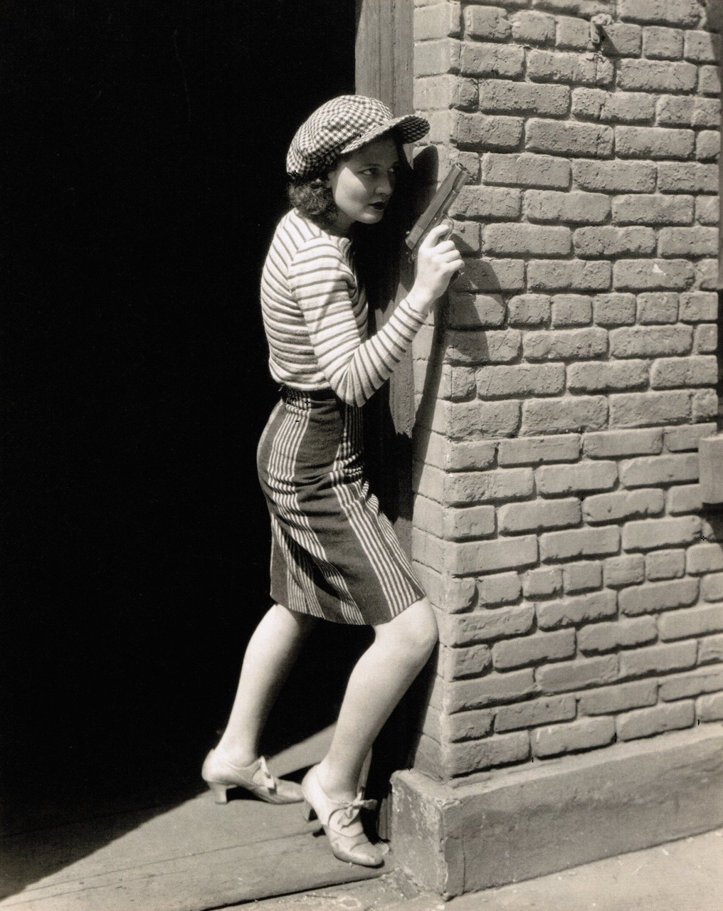 oldhollywood:  Merna Kennedy in production still from Police Call (1933, dir. Phil