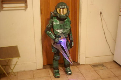 masterchief con la espada de plasma, asjdgaksdhasljkdhsa <3