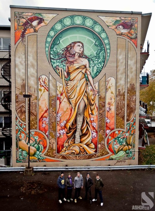 chupetaexplosiva:  ianbrooks:  Massive Art Nouveau Mural by a’shop Made with 50 different colors and over 500 cans of graffiti, these artists recently produced this stunning Goddess on the side of a 5-story high apartment building. Your graffiti is