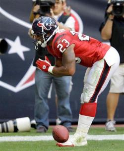 Emilioooooo:  Arian Foster.  I Hate Him. I&Amp;Rsquo;M Sort Of Kidding, Because He