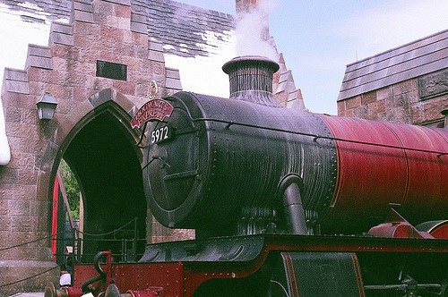 Platform 9 ¾ (by nonstopcarriefun)