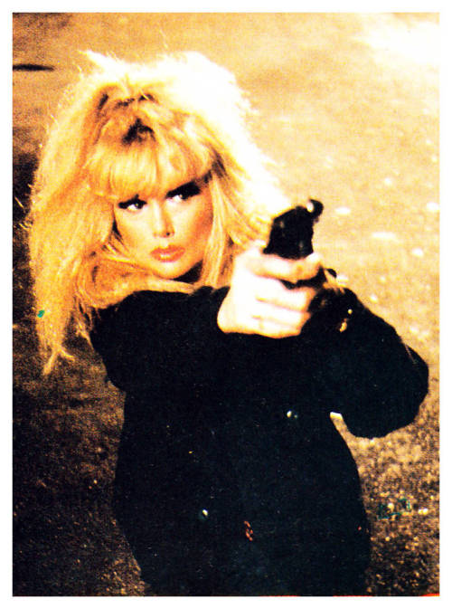 retroturbo:  Laurene Landon 