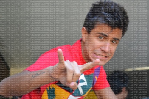  Mais um ano vem, e se eu pudesse pedir, eu diria assim, pra manter o teu sorriso e teu olhar, em qualquer lugar que eu possa enxergar, aonde eu for. 