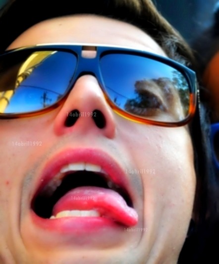 Mais um ano vem, e se eu pudesse pedir, eu diria assim, pra manter o teu sorriso e teu olhar, em qualquer lugar que eu possa enxergar, aonde eu for. 