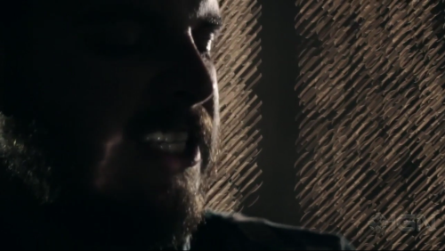 fuckyeahthrice:Screen caps of Thrice’s new music video PromisesLove the camera work and lighting, gr