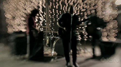 fuckyeahthrice:Screen caps of Thrice’s new music video PromisesLove the camera work and lighting, gr