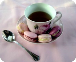 fuckyeahilovetea:  rottenpretty:  Rose tea with macaroons for breakfast. ♥   i want this right now. 