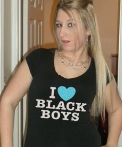 TEENS LOVE IT BLACK