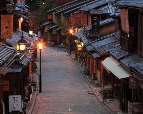luminica:  Let’s go to Kyoto by Kiyo Photography on Flickr.