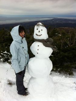 sweetyhigh:  Check out this totally adorable pic of Vanessa Hudgens and the snow man she made! She posted the pic on her Facebook along with the caption: “I’m quite proud of this snow man. He’s bigger than me!!!” 