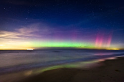 unknownskywalker:  Aurora over Lake Michigan