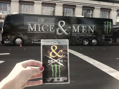 ofmicen-men:  For more Of Mice & Men photos follow : http://ofmicen-men.tumblr.com/