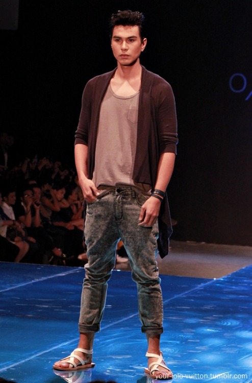 PhilFashionWeek: Oxygen Spring/Summer 2012