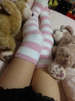 mylittlesdirtydaddy:  3always-0124:  daddiesplayground:  Cute warm socks and stuffies, as well as lace! :)   Sweet  Cute