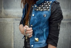 what-do-i-wear:  detailed denim jacket  