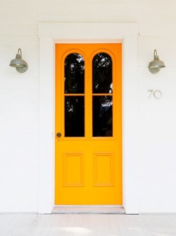 dr0p-inthe0cean:  redmorninglight:  (via Colorific / Orange door)  ☮boho blog☮